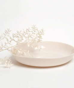 grand plat en porcelaine Inuit couleur poudre de riz